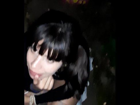 ❤️ Na ulici opuchnutý penis výmenou za cukríky Šukanie na sk.naughtyhentai.ru ❌