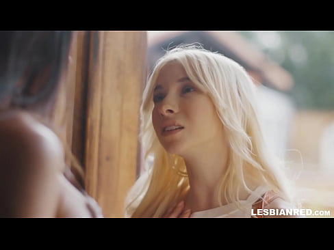 ❤️ Dievča príde domov o niekoľko mesiacov neskôr a skončí pri jedení kundičky svojej nevlastnej mamy Šukanie na sk.naughtyhentai.ru ❌