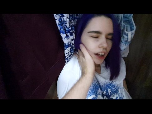 ❤️ Našiel som svoju sestru v skrini a pomohol som jej spraviť sa Šukanie na sk.naughtyhentai.ru ❌